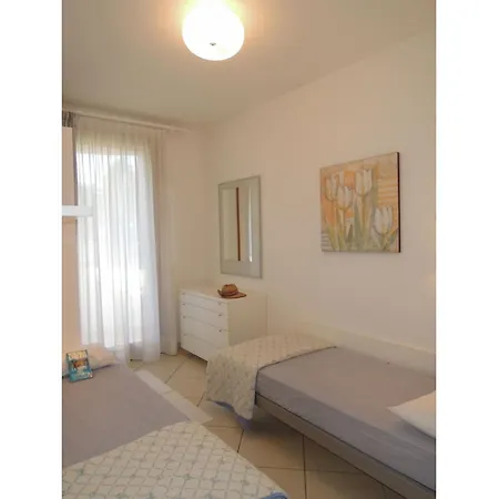 Spacious With Terraces And Fireplace Daire *