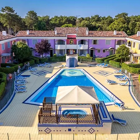 Spacious With Terraces And Fireplace Διαμέρισμα *