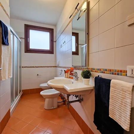 Spacious With Terraces And Fireplace Διαμέρισμα *