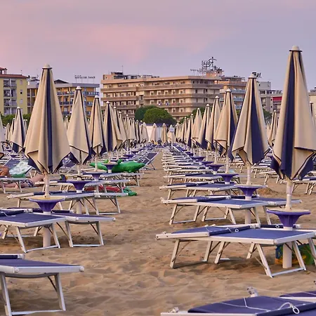Bright And Modern Three - Beahost * Bibione